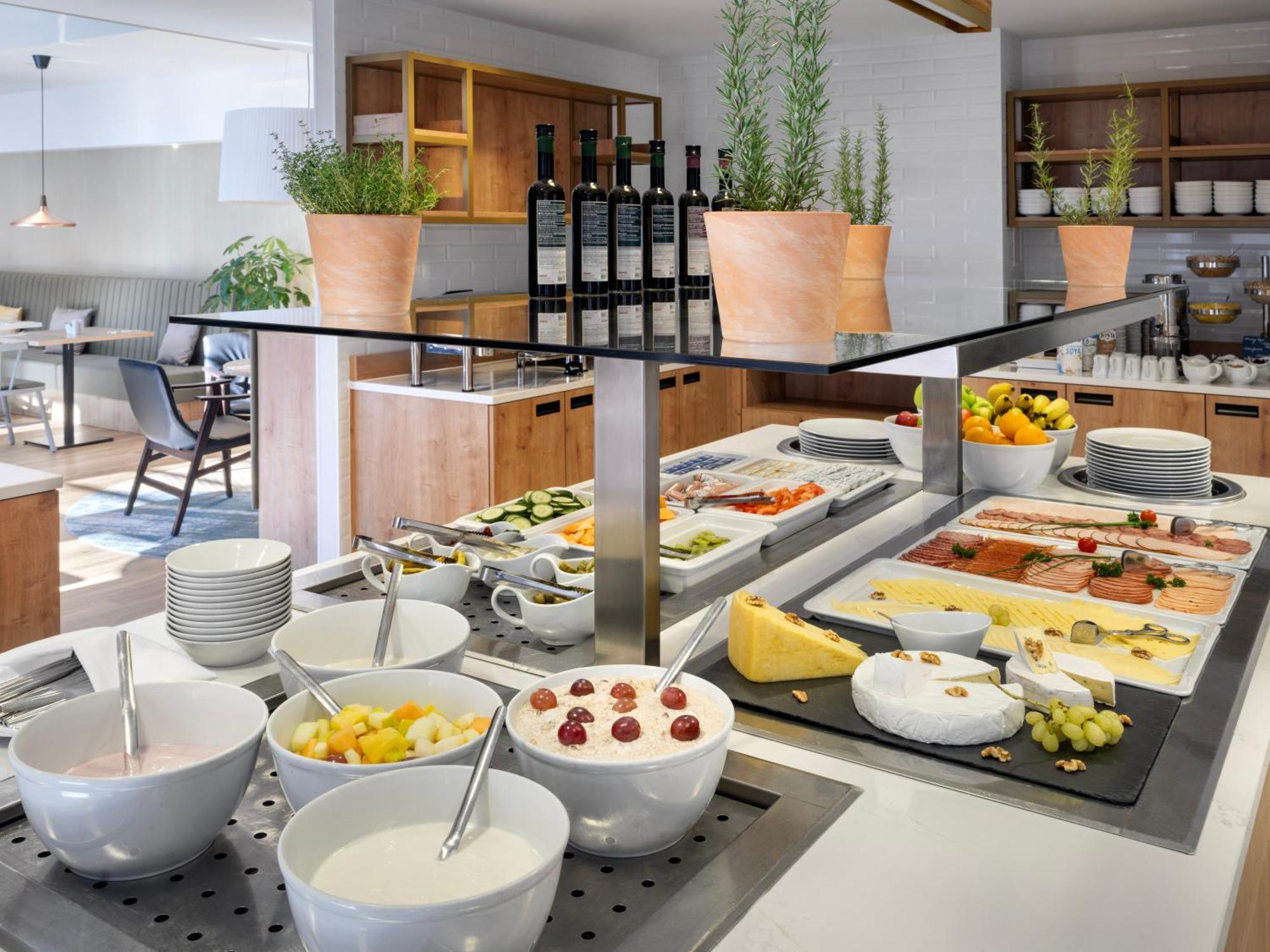 Hilton Garden Inn Innsbruck Tivoli Экстерьер фото