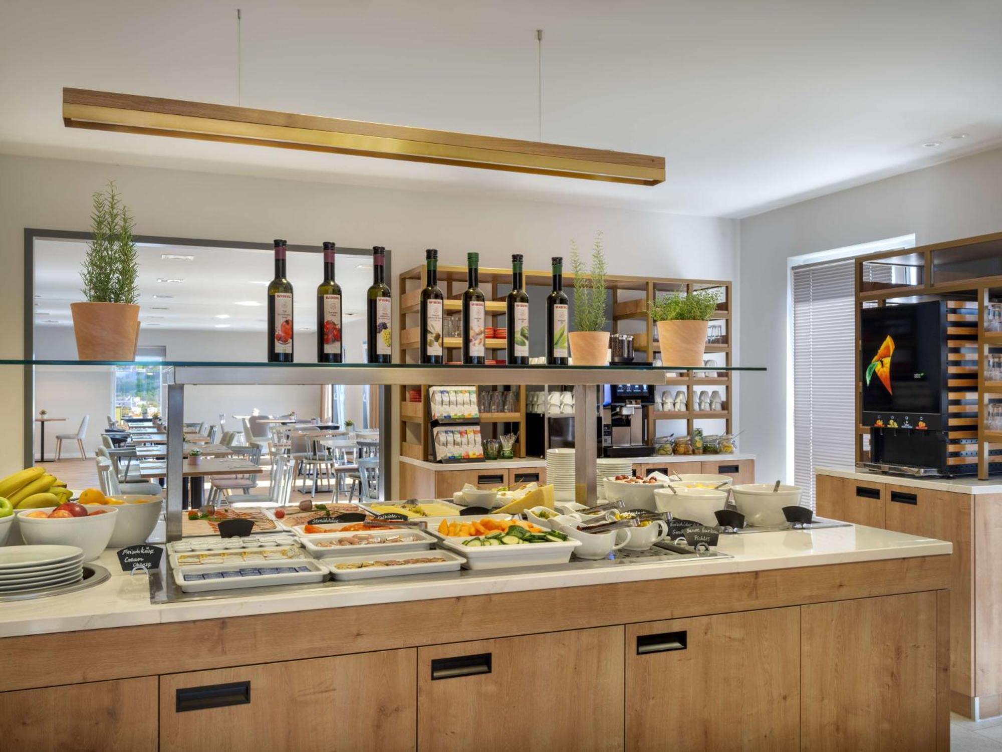 Hilton Garden Inn Innsbruck Tivoli Экстерьер фото